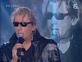 alain bashung played la nuit je mens in les victoires de la musique (2005).

that exactly with this one that i met his music.


avant, j'aimais pas bashung. mon souvenir, c'�tait un type lunettes noirs et chewing-gum toujours fourr� dans le bec genre 
