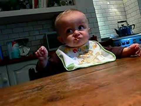 Ed tries pasta