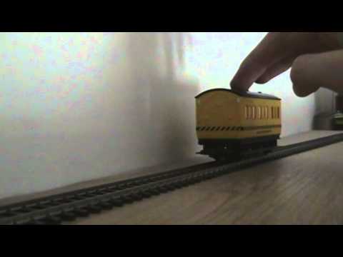 how to clean oo gauge track