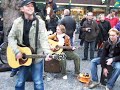 3fm serious request; a balladeer als straatmuzikanten op 't neude.