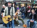 3fm serious request; a balladeer als straatmuzikanten op 't neude.