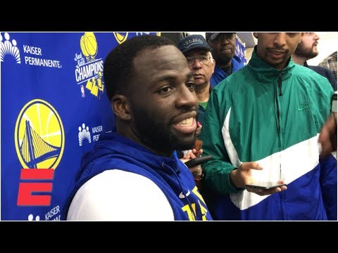 Video: Draymond Green tried reenacting Steph Curry's pass to Giannis with poor results | NBA on ESPN