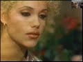 Gina gershon lesbian kiss