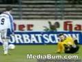 Funny soccer move (1)
