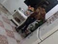 Majorie fritando em casa