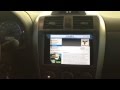 iPad Mini in dashboard van Auto