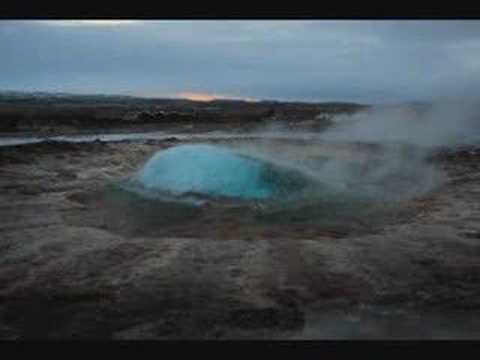 A photography based documentary of the Geysir phenomena