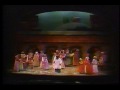 Tomie dePaola's MERRY CHRISTMAS, STREGA NONA - Scene 2