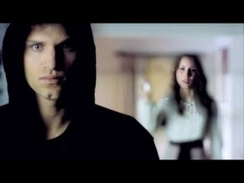 spencer - Season 4 Episodes 1-22's Titles: http://tinyurl.com/mze4gbj Spencer's world is turned upside down when she finds out her long time boyfriend ,Toby, is 'A' . ...