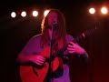 newton faulkner singing teardrop.
11th december 2006, water rats, london.

for some reason the sound is out of sinc, have tried to fix it but seems to be an youtube error in the upload.  have also uploaded to myspace, it can be viewed in sinc at http://vids.myspace.com/index.cfm?fuseaction=vids.individual&videoid=1713870353
thanks for viewing!