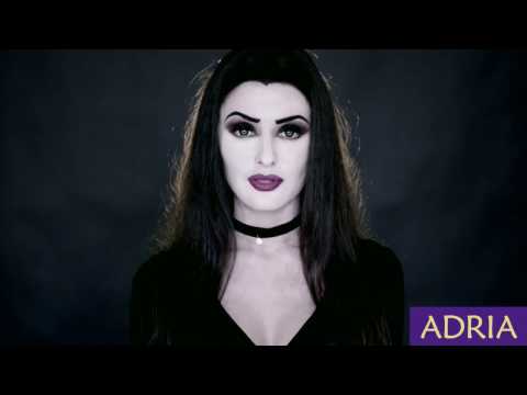 Adria Glamorous Green - цветные линзы.