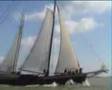 Zeilschip Onrust onderweg met mooi weer