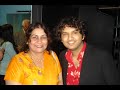 pictures are of both Kishore da's sonsspecial thanks to hasiblyrics:Phoolon ke rang se, dil kee kalam se, tujh ko likhee roj paateekaise bataaoo kis kis tarah se, pal pal muze too sataateetere hee sapane lekar ke soyaa, tere hee yaadon mein jaagaatere khayaalon mein ulazaa rahaa yoo jaise ke maalaa mein dhaagaabaadal bijalee chandan paanee, jaisaa apanaa pyaarlenaa hogaa janam humei kaee kaee baaritanaa madeer, itanaa madhoor teraa meraa pyaarlenaa hogaa janam humei kaee kaee baarsaanso kee saragam dhadakan kee beenaa, sapanon kee geetaanjalee tooman kee galee mein mahake jo haradam ayesee joohee kee kalee toochhotaa safar ho, lanbaa safar ho, sunee dagar ho yaa melaayaad too aaye, man ho jaaye, bheed ke beech akelaabaadal bijalee chandan paanee, jaisaa apanaa pyaar.. ..poorab ho pashchim uttar ho dakshin too har jagah muskurayejitanaa hee jaaoo main door tuz se, utanee hee too paas aayeaandhee ne rokaa, paanee ne tokaa, duniyaan ne hasakar pukaaraatasaweer teree lekin liye mai, kar aayaa sab se kinaaraabaadal bijalee chandan paanee, jaisaa apanaa pyaar...