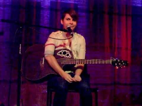Davethreshold - This is with Kaki's permission! Kaki King CATCHES ME RECORDING HER after