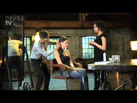 Half Up Half Down Pleat by L'Oréal Professionnel