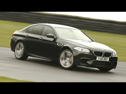 Click to play >> Will it drift? BMW M5