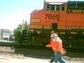 Pacing BNSF ES44DC in Esperanza