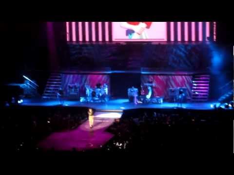 This Kiss - Carly Rae Jepsen (MSG 11.29.12)