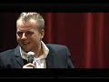 Uffe Holm om toiletvaner til fest og piger der bytter t�j