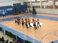 Vystoupeni holek z 2.E a 3.E na skolni akademii 21.12.2006.
