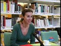 Carmen Posadas nació en Montevideo en 1953, reside en Madrid desde 1965, aunque pasó largas temporadas en Moscú, Buenos Aires y Londres, ciudad en la que su padre desempeñó cargos diplomáticos.La colección de relatos titulada 