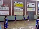 infantil femen� en plena roda d\