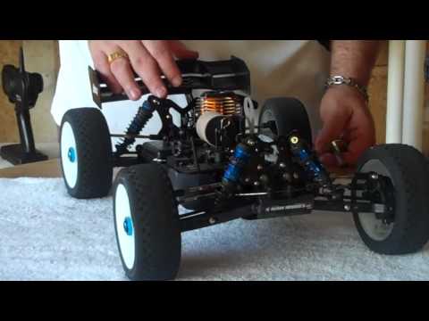 how to start a flooded engine carburetor