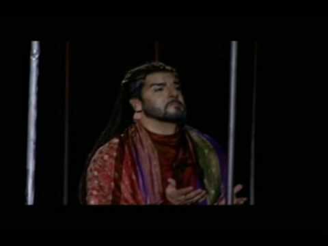 baritono - baritono Roberto Servile Nabucco:Son pur queste mie membra...Dio di Giuda...O prodi miei seguitemi Parigi Stadio.