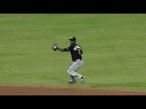 Video: Hechavarria saves a run with an amazing diving stop