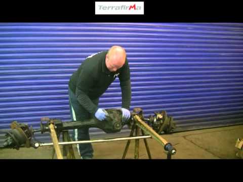 Landrover Axle rebuild pt2 part2 railko bushes swivel housing and differential change