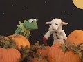 its the great pumpkin kermit the frog!