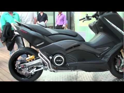 Tmax_530 - Tmax 530 HyperModified par Badan Motos http://www.badan-motos.ch/ Tourné et monté par Alex Chevalier (A.C Development Genève) Plus de détails : http://acidmo...