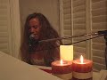 Lisa Lavie 