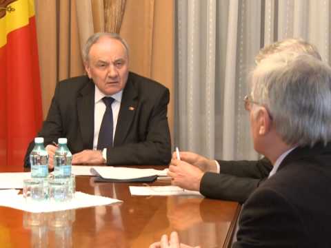 Moldovan president appoints five magistrates