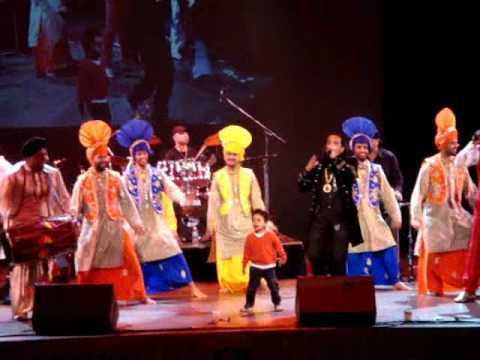 Jazzy B performing live at Vaisakhi 2009 in Vancouver