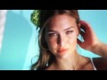 bar refaeli guest stars on flight of the conchords.