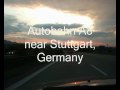Fahrt in den Sonnenuntergang auf Autobahn A8