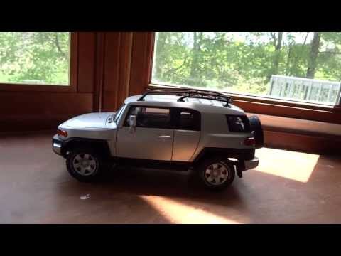 Review of 1/18 Toyota FJ Cruiser by Autoart Review of 1/18 Toyota FJ Cruiser by Autoart