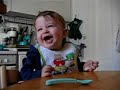 Bébé qui rigole Bébé qui rigole