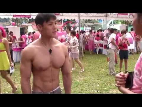 Singaypore - Hunk Alert!