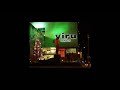 otse t�navatelt kuhu k�lvatud mured ja raskus 
astus bussi number 5 t�druk kel tagataskus polnud piletit 
polnud imegi, tal polnud nime 
polnud koduv�tmeid, kodu polnud 
m��da linna pimesi ta hulkus 
eilsest j�relej��nud pulgakommipulk suus 
tuksus s�da tempoga sama kui naeris v�i kui nuuksus 
sest veedetud �� m�nnikul polnud olnud suurem asi luksus 
lukus olnud uksed j�ttis avamata uhkus 
h�lmad t�mbas koomale kui j�ine tuul puhkus 
ja kui vihm r��sta asemel t�itis silmad 
oli koduks mitteametlikult see hoone kesklinnas 
kus teda kohtan t�na juba korda kolmek�mnendat 
s�brad tal seal majas tunduvad nagu k�ll vennad 
a kui �htu saabudes poe uks lendab lukku 
pole �el teha muud kui minna p��sasse tuttu 

p�evad l�bi sihitult l��es surnuks vaba aega
tervitab mind kaubamajas �ks ja sama igavlev kamp
keegi neist koolis ei k�i ja pooled eiravad lasteaeda
vanim peaaegu 18 ja �hel plikal s�les v��ksub v�ike pamp
kui keegi mahapaneb sita ja turva v�tab valjult s�na
hajub kari laiali hetkega nagu saia n�panud varblased
ning kui l�ppenud on p��a mind kui saad see �hte auku s�da
l��b v�idutantsu samas kohas v�ike r��mas vargamees
nad on kohal iga hommik nii suvel kui ka talvel 
juba ammu enne avamist l�bi ukse piiluvad
lahkudes alles siis kui keegi �ra ajama tuleb
m�istmatus lapsepilgus, kuidas sa aru siis ei saa, 
et meie kodu on siin!

need on lapsed kelle jaoks vanematel pole aega
pole m�istmist, pole raha v�i siis m�ni p�hjus muu
need on lapsed supermarketites veetmas vaba aega
pealiskaudsus v��nab varakult k�veraks need noored puud

pooltel olemas on kodu, ema, isa oma tuba
aga siiski otsib miskit siit l�ppematust saginast
algul paistab s�de v�lja silmist - lubab, kohe- lubab 
ajapikku tuhmub pilk ja suitsust h��l j��b k�hedaks
vanematel pole aega, liiga vanad �ed v�i vennad
peavad liialt titekaks ja kuhugi ei v�ta kaasa
mis j��b �le? 
sihitult ringi h�ngides h�sti tunda ennast
ja mitte palliplatsil vaid hoopis n�iteks viru keskuses
uus aeg ei soosi arengut vaid kinnisvaraarendust
ja lastest sageli on saanud mittekasumlik projekt
tatist saati sunnitud t�estama oma lennuv�imet ja paremust
et ei lendaks pr�gikasti nagu n�rtsin'd lillebukett