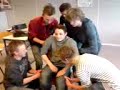 jeroen vliegt de lucht in na truc van uri geller