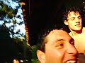 Os pias b�o Depois de um banho de piscina no friu.