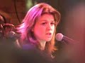 kelly-clarkson-gma-2003.html