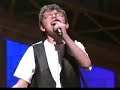 camron singing at the world famous apollo 2008