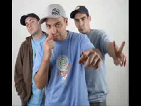 gangsteri - Ъпсурт - Гангстери Извинете, но това са живи човешки същества, които не мо'ат да се подпишат, които не мо'ат да си прочетат присъдата,...
