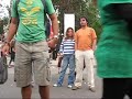 Observando la muchedumbre