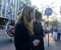 prtn met zwerver in stad
