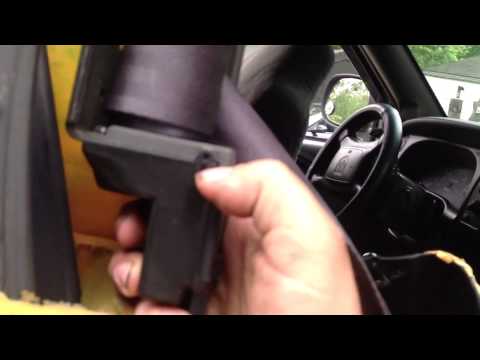 how to lock seat belt