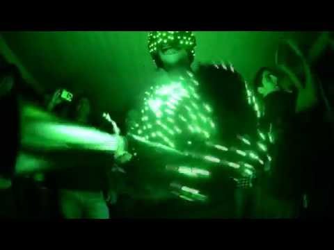 vertigo233 - Resumen de lo bien que la pasamos a bordo de nuestro barco numero 100. Caras pintadas, Cotillon, Batucadas, Robot de Led y mucha muuucha fiestaaa! Todavia no...